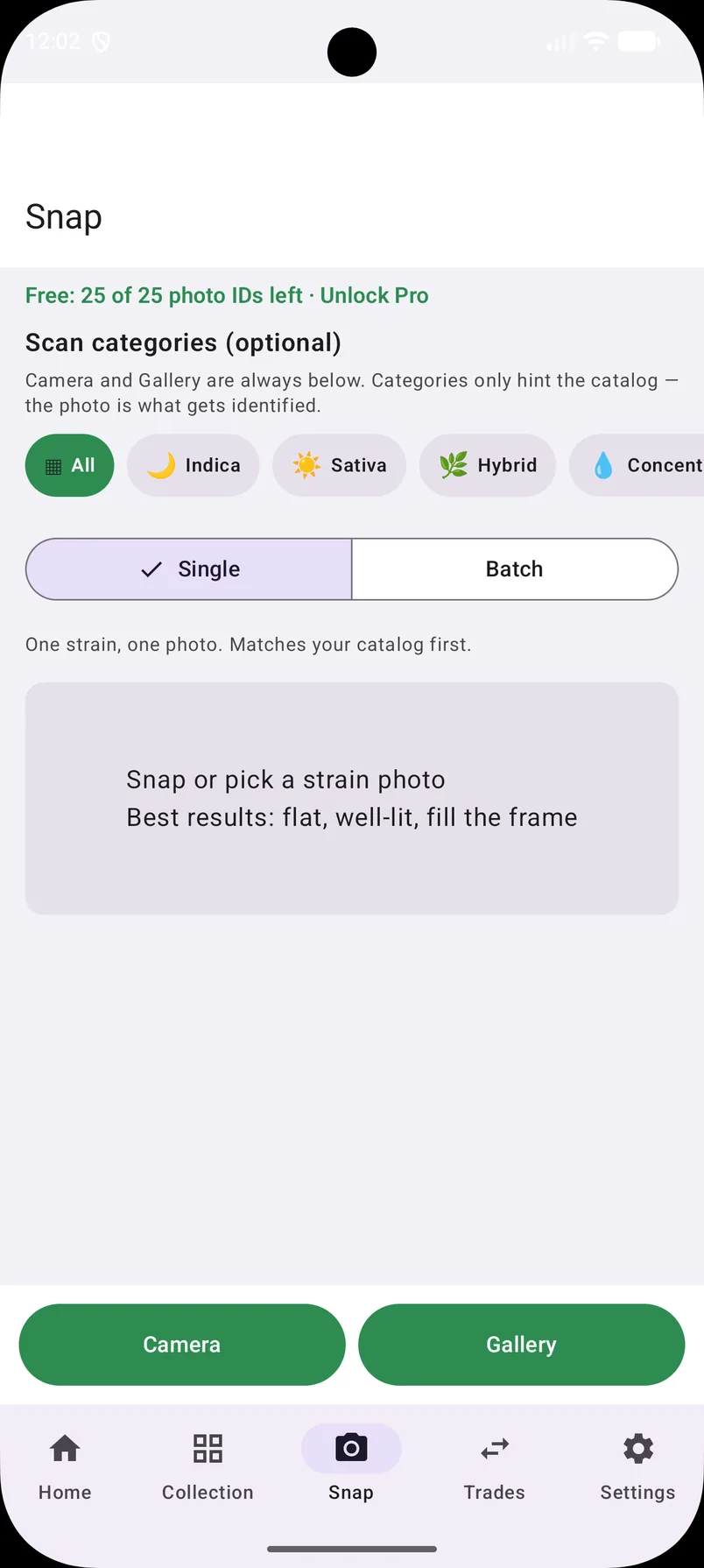 Snap Strain camera: pick Indica, Sativa, Hybrid, or Concentrate, then snap the strain.